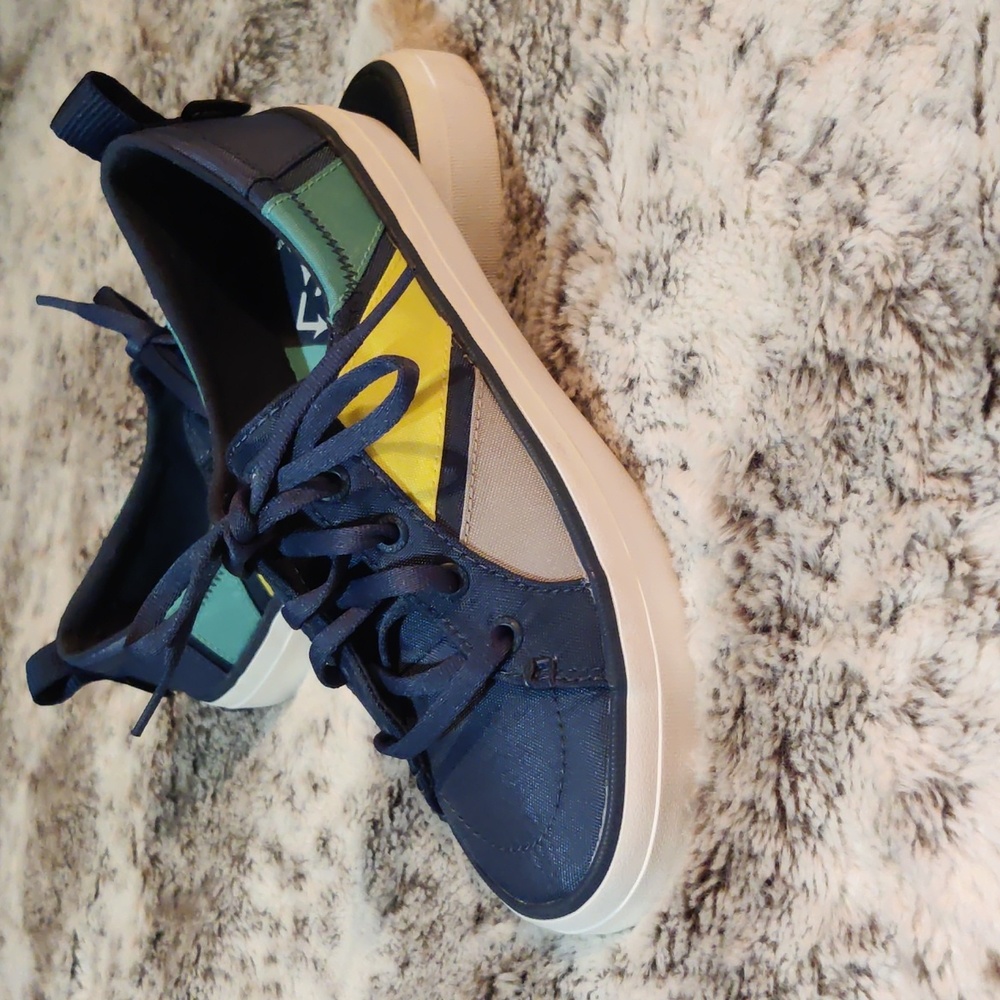 Sperry Crest Vibe Bionic Sneakers